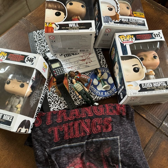 Stranger Things Bundle Lot (funkos, figurines, shirt, composition book) - Picture 1 of 7